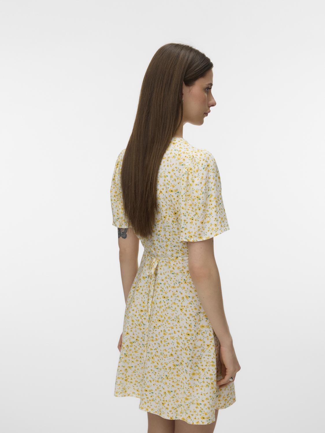model_shot-back